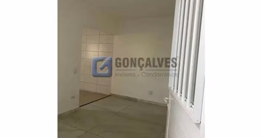 Casa com 1 quarto para alugar na VOLTA REDONDA, R, Alves Dias, São Bernardo do Campo