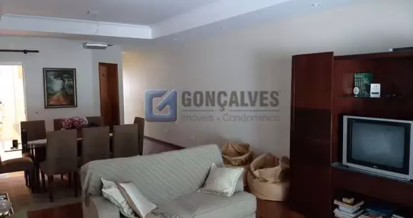 Casa com 3 quartos para alugar na ITAJAI, R, Jardim Paraíso, Santo André
