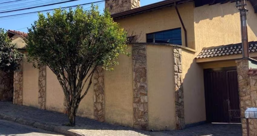 CASA ASSOBRADADA - VILA TOGNI - MG