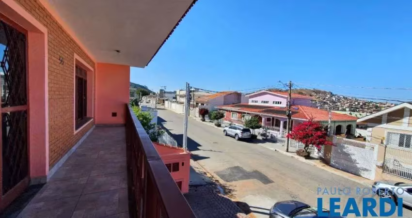 SOBRADO - PARQUE PRIMAVERA - MG