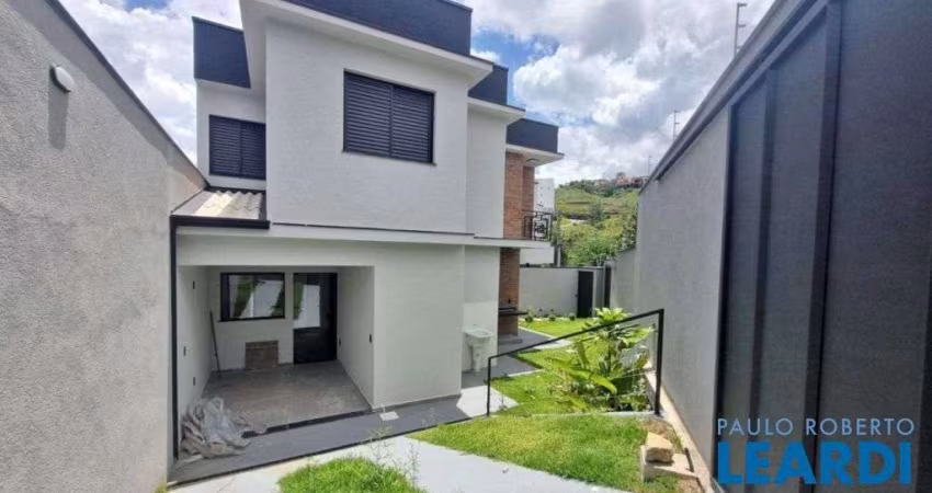 SOBRADO - RESIDENCIAL MORUMBÍ - MG