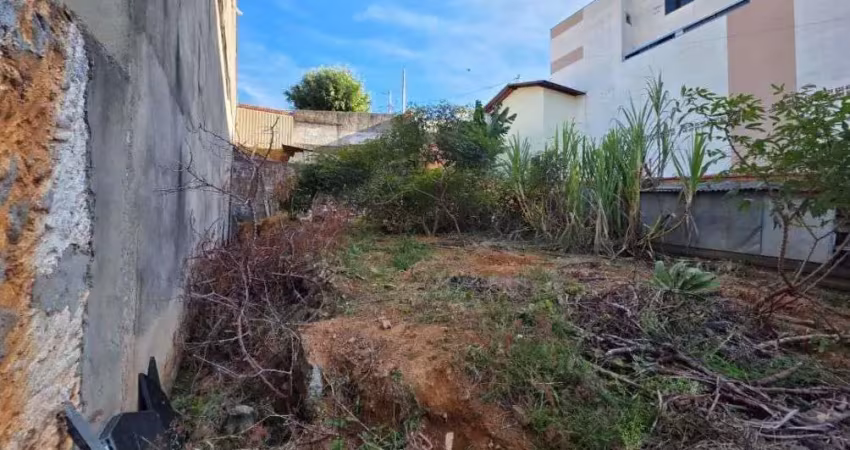 Terreno à venda no Jardim Ipê, Poços de Caldas 
