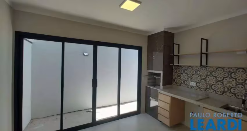 Casa com 3 quartos para alugar no Jardins de Florença, Poços de Caldas 