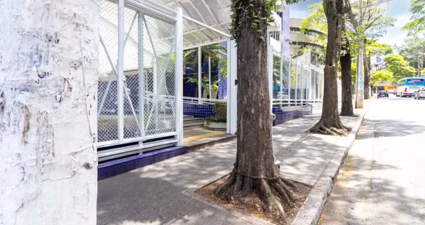 Sala comercial ao lado do metro jabaquara, 1vg, 1 banheiro, portaria 24
