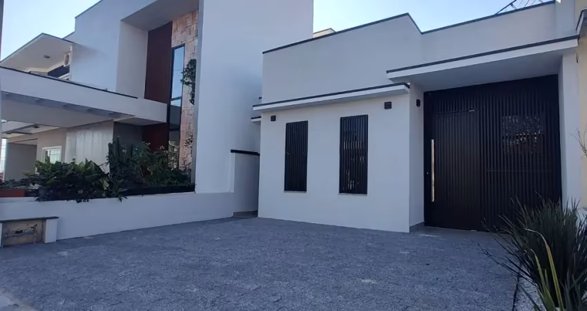 Oportunidade para compra de casa em condomínio fechado com 3 dormitórios sendo 1 suíte