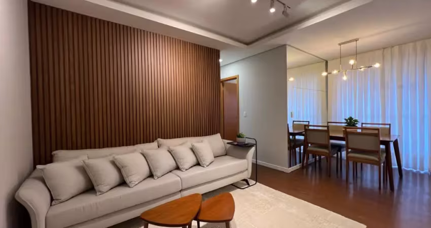 Bem iluminado, mobiliado e decorado com muito bom gosto!!!