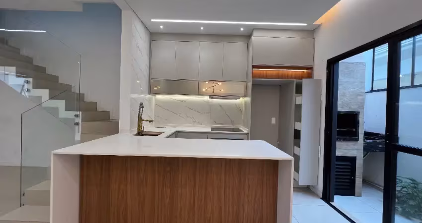 Geminado com móveis planejados e cozinha nova, no bairro gloria.
