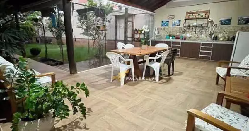 Casa com 3 dormitórios à venda, 270 m² por R$ 1.415.000,00 - Horto Santo Antonio - Jundiaí/SP