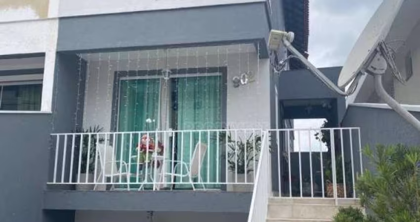 Casa com 3 dormitórios à venda, 240 m² por R$ 800.000,00 - Granja Viana - Cotia/SP