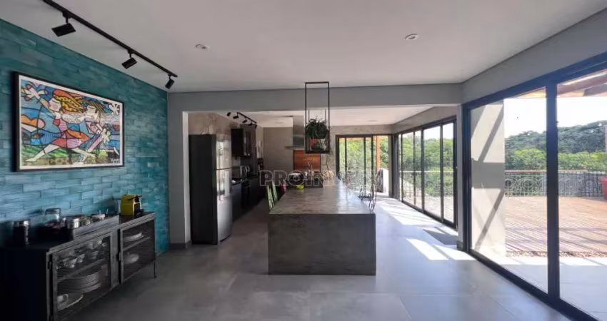 Casa com 3 dormitórios à venda, 200 m² por R$ 1.350.000,00 - Granja Viana - Fazendinha - Km 23 - Carapicuíba/SP
