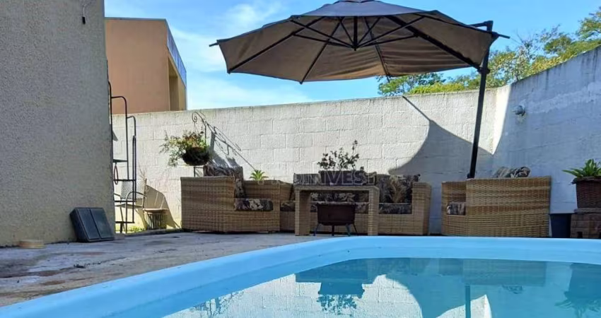 Casa com 3 dormitórios à venda, 120 m² por R$ 600.000,00 - Parque Monjolo - Cotia/SP