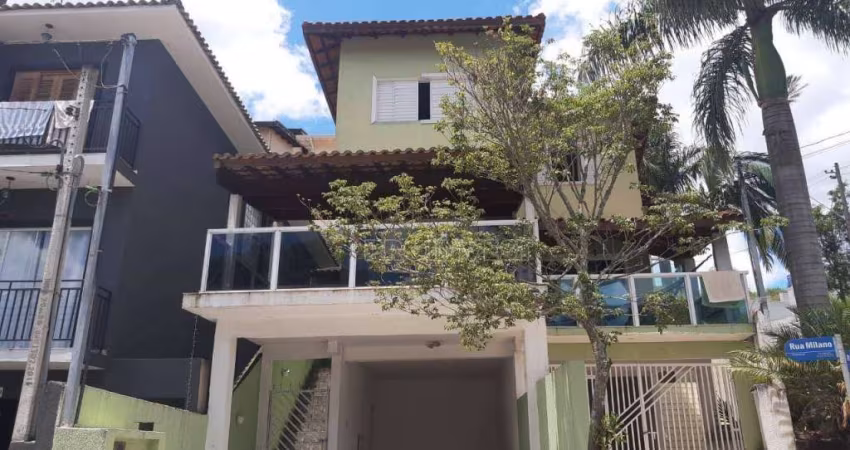 Casa com 3 dormitórios à venda, 170 m² por R$ 645.000,00 - Granja Viana - Cotia/SP