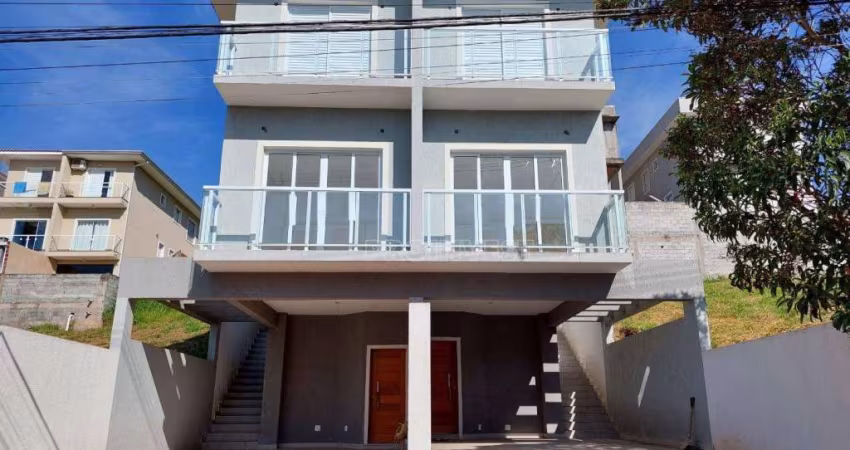 Casa com 3 dormitórios à venda, 140 m² por R$ 690.000,00 - Granja Viana - Km 32 - Cotia/SP