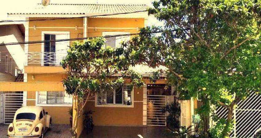 Casa com 3 dormitórios à venda, 180 m² por R$ 850.000,00 - Granja Viana - Cotia/SP