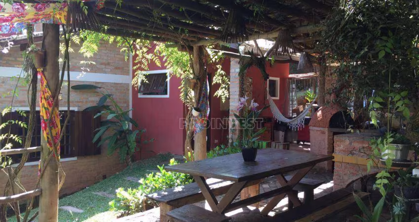 Casa à venda, 692 m² por R$ 2.500.000,00 - Chácara das Rosas - Cotia/SP
