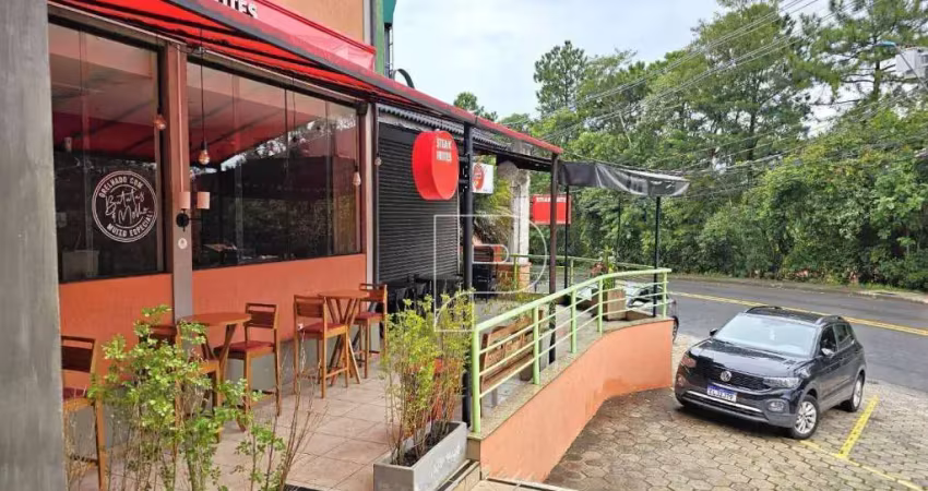 Prédio comercial na Granja Viana / Av. São Camilo.