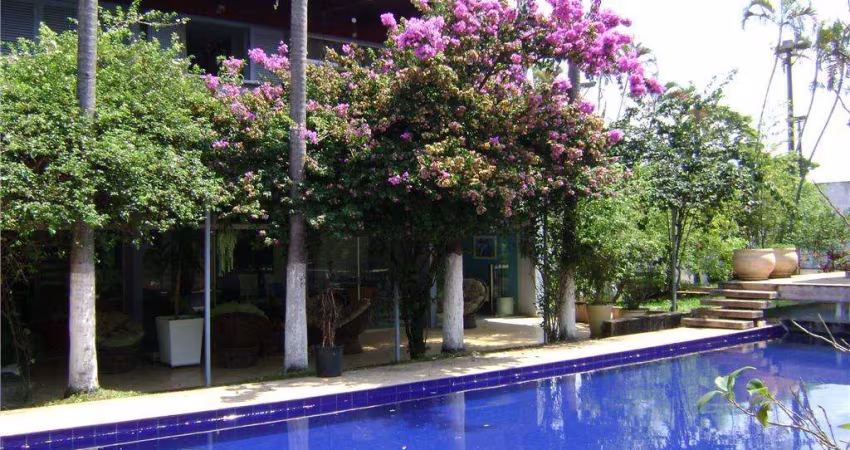Casa com 6 dormitórios à venda, 900 m² por R$ 4.390.000,00 - Granja Viana - Fazendinha - Km 23 - Carapicuíba/SP