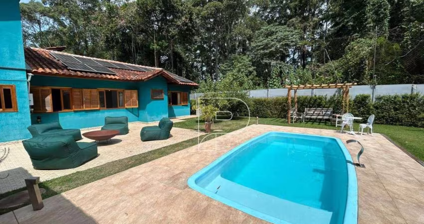 Casa totalmente térrea  com 4 dormitórios, 1.000m² de terreno e 300m² de área construída