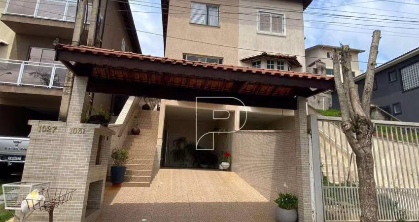 Casa com 3 dormitórios à venda, 142 m² por R$ 852.000,00 - Granja Viana - Cotia/SP