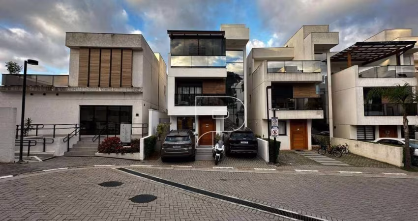 Casa com 4 dormitórios à venda, 150 m² por R$ 1.800.000,00 - Ganja Viana - Cotia/SP
