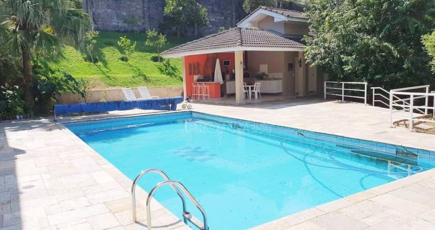 Casa para venda ou locação, na Granja Viana -  Condomínio fechado - segurança 24h.