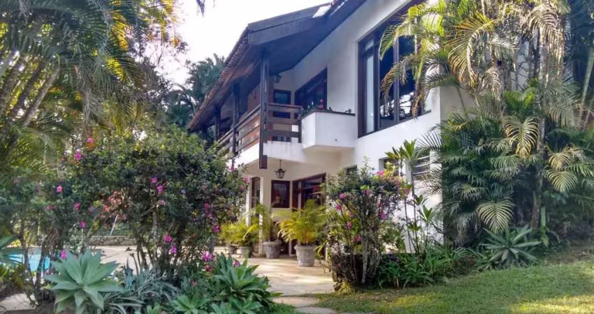 Casa com 4 dormitórios à venda, 542 m² por r$ 1.800.000,00 - centro (embu das artes) - embu das artes/sp