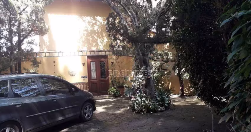 Casa com 3 dormitórios à venda, 350 m² por R$ 1.800.000,00 - Chácara Eliana - Cotia/SP