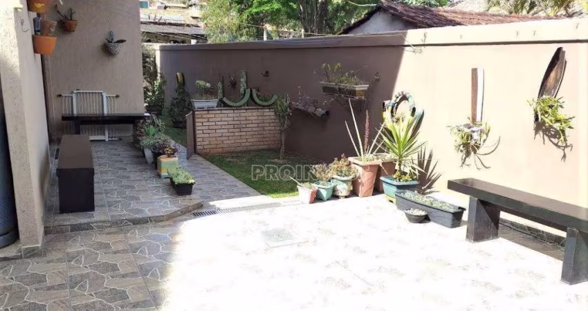 Casa com 3 dormitórios à venda, 285 m² por R$ 950.000,00 - Vila Diva - Carapicuíba/SP