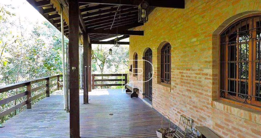 Casa com 3 dormitórios à venda, 385 m² por R$ 1.050.000,00 - Granja Viana - Fazendinha - Km 23 - Jandira/SP