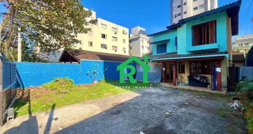 Casa na praia das astúrias i 3 quartos (1 suíte) i 4 vagas i rocha imóveis guarujá.