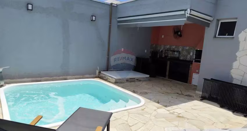 Casa em condomínio à venda 3 quartos sendo 1 suíte com piscina e churrasqueira em condomínio fechado em cosmópolis/sp.