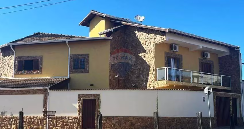 Casa com piscina vende ou troca por chacara  no jardim mirassol, campinas sp