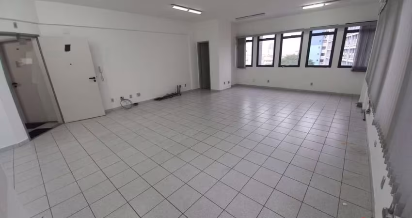 Sala comercial com 1 sala para alugar na Dona Ana Costa, 254, Gonzaga, Santos
