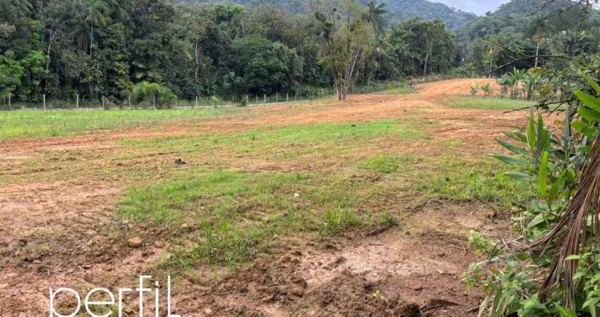 Terreno Comercial à venda em Joinville-SC, Bairro Rio Bonito (Pirabeiraba) com 8.700m²: Oportunidade Única na BR 101!