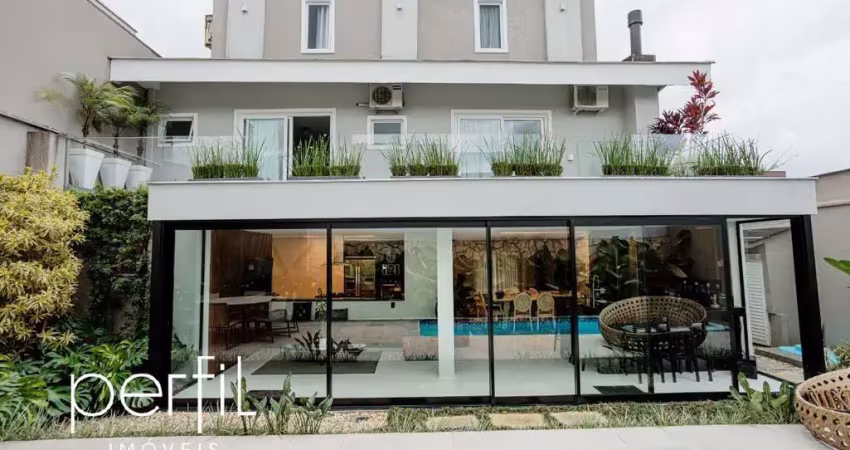 Casa à venda em joinville-sc, com 3 quartos, 2 suítes, 3 salas, 4 banheiros, 4 vagas de garagem e 320m² de área.
