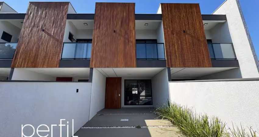 Casa à venda em joinville-sc, iririú: 3 quartos, 1 suíte, 1 sala, 3 banheiros, 2 vagas de garagem, 104,45 m². aproveite!