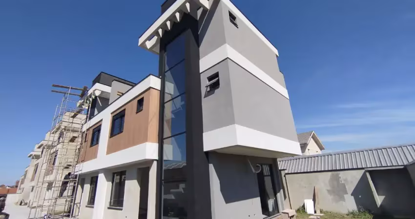Triplex portão amplo terraço frente para rua excelente localização curitiba pr
