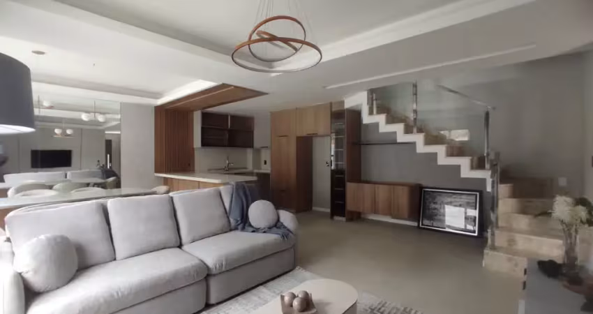 Triplex em condominio  santa felicidade aceita menor valor ou veículo