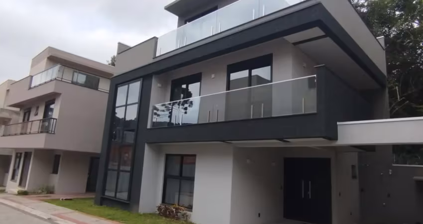 Triplex decorado em condominio  santa felicidade aceita menor valor ou veículo