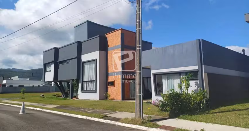 Casa 3 dormitorios em condominio, Santa Regina, Camboriú - SC
