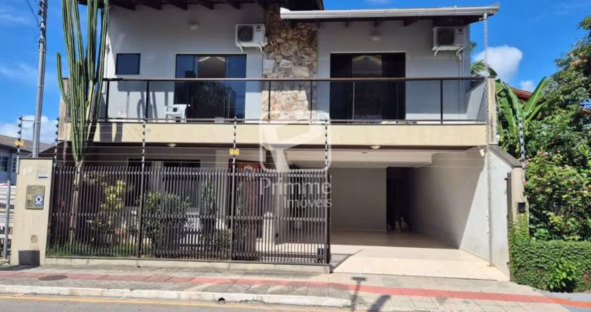 Casa comercial no centro de balneario camboriu, Centro, Balneário Camboriú - SC