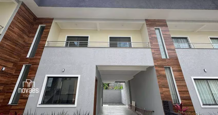 Sobrado com 3 dormitórios à venda, 116 m² por R$ 625.000,00 - Bom Retiro - Joinville/SC