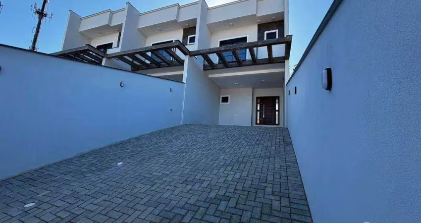 Sobrado com 3 dormitórios à venda, 140 m² por R$ 799.000,00 - Bom Retiro - Joinville/SC