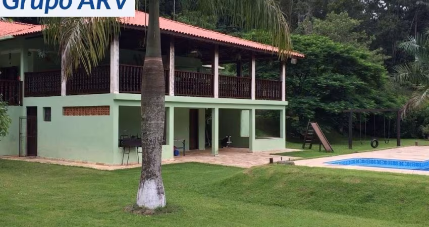 Sítio com 64.000 m² em Arujá