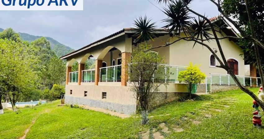 Chácara com 1.300 m2 em Mairiporã