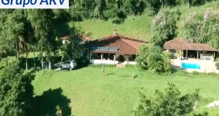 Sítio com 16,5 alqueires no Rio de Janeiro