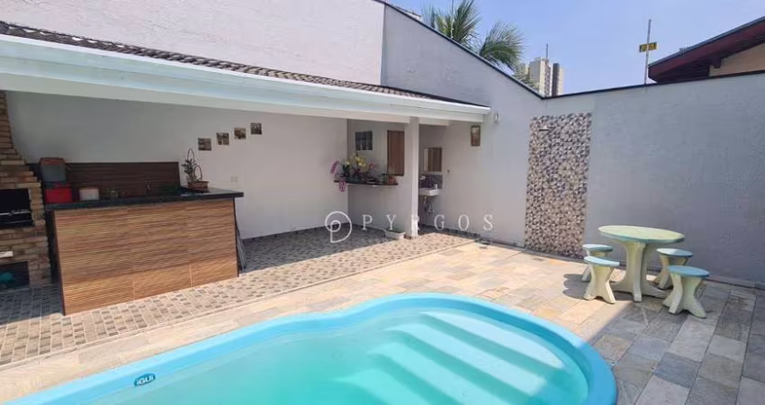 Sobrado com 3 dormitórios à venda, 242 m² por R$ 980.000,00 - Villa Branca - Jacareí/SP