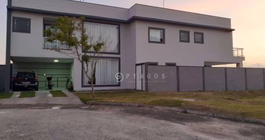 Sobrado com 4 dormitórios à venda, 247 m² por R$ 1.260.000,00 - Jardim Jacinto - Jacareí/SP