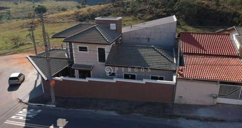 Casa sobrado de alto padrão disponível para venda em São José dos Campos