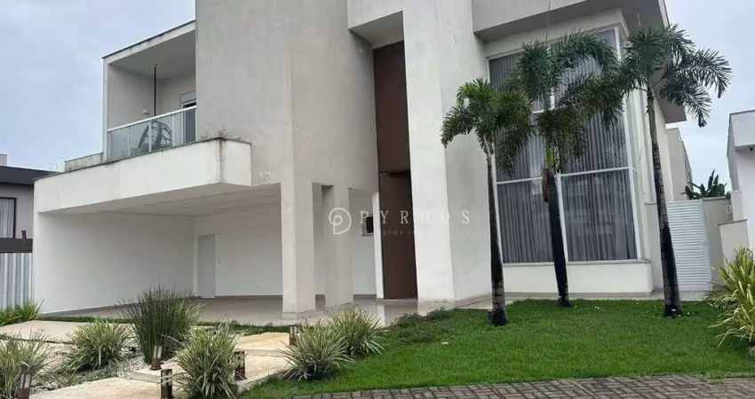 Casa  de alto padrão com 4 suítes, sendo 1 master, no condomínio golfe 3 – são josé dos campos